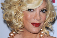 Tori-spelling-hairstyles-which-one-suits-her-the-best-side
